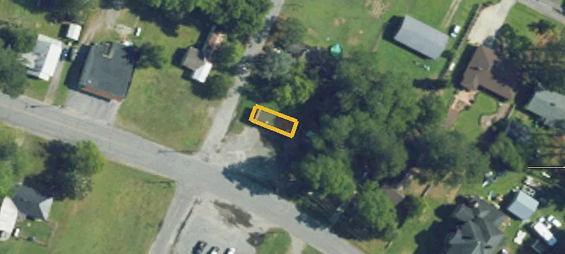 2201 Main St