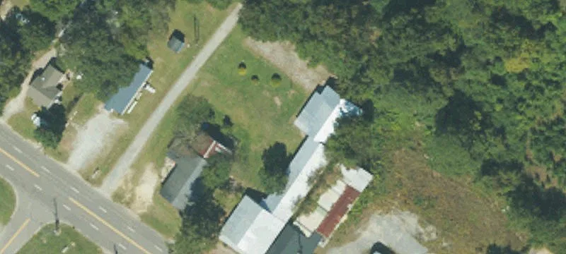 706 Riv Rd