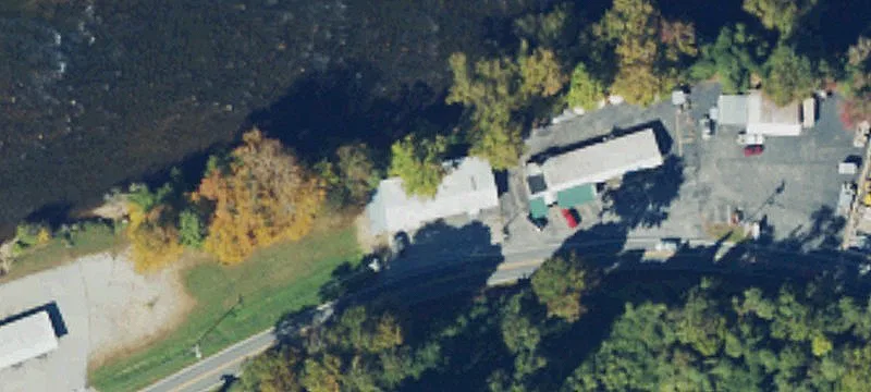 1325 Main St