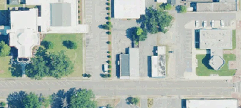 122 Edinborough Ave