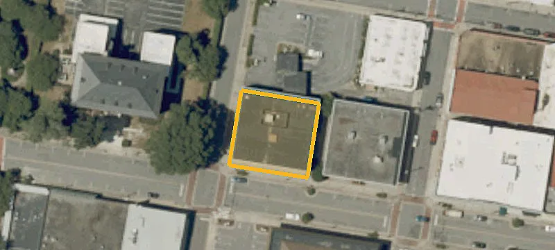 400 Main St