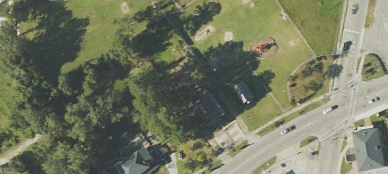 211 5th St