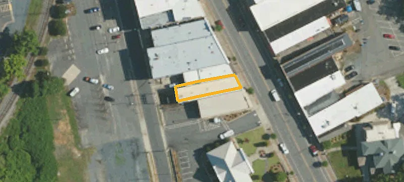 323 Main St