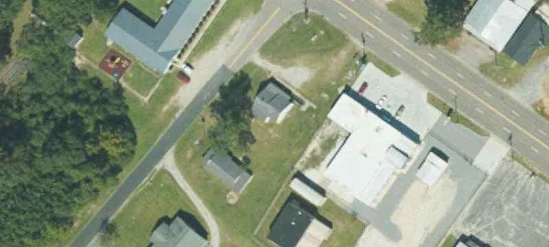 701 Riv Rd