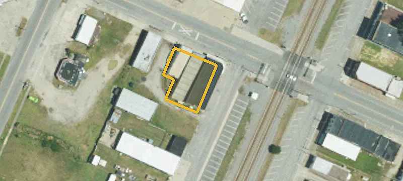 101 Main St