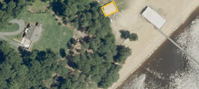 152 Riv Dr