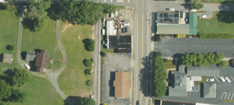 211 Main St