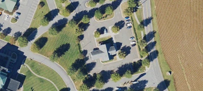 136 Twin Oaks Rd