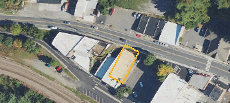 136 Oak Ave