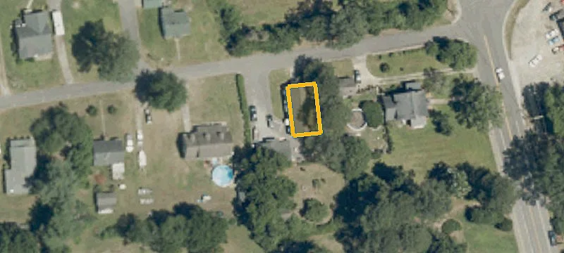 102 Maple St