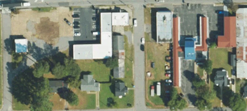 100 4th St