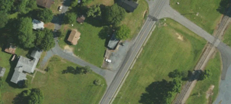 911 Main St
