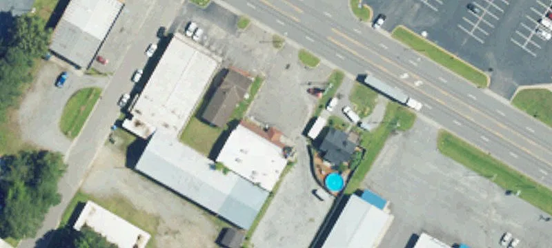 812 Memorial E Dr