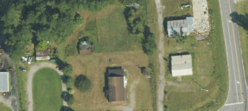 3004 Main St