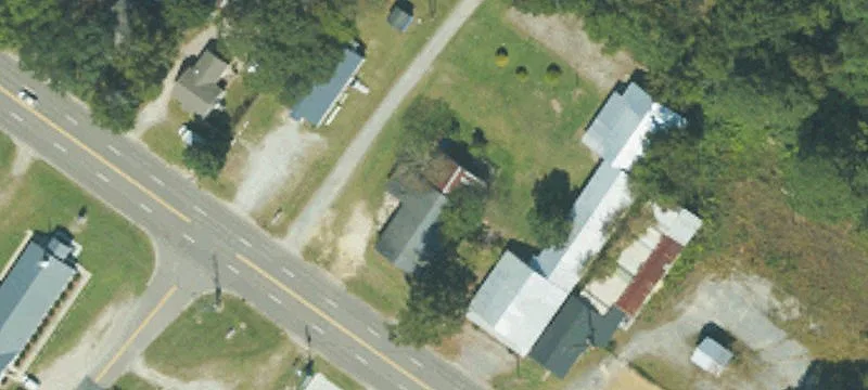 704 Riv Rd