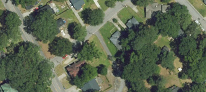 1502 Nash N St