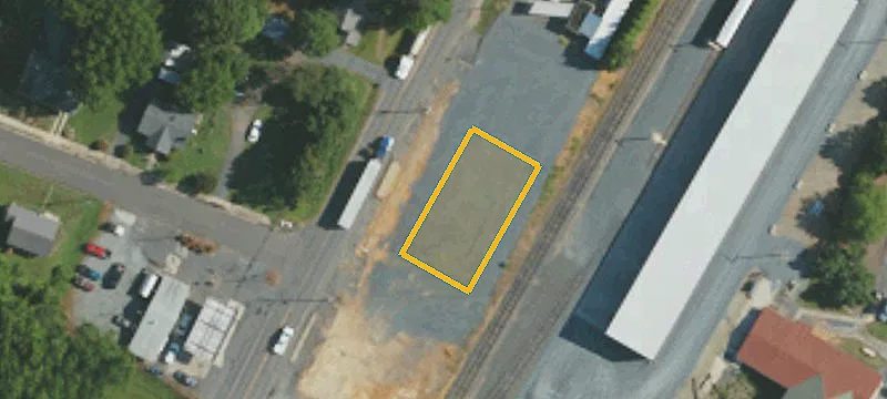 852 Main St