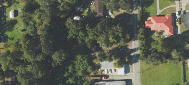 304 Lewis St Near