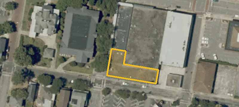 303 Main St