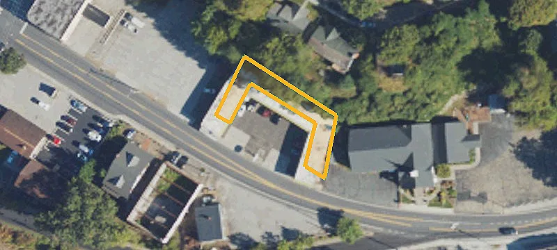 379 Oak Ave