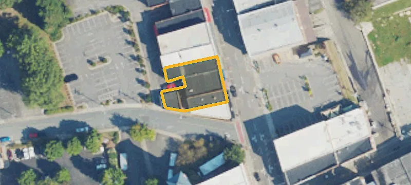 411 Main St