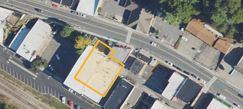 186 Oak Ave