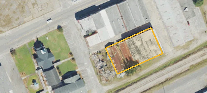 1167 Main St