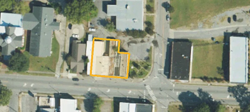 106 Main St