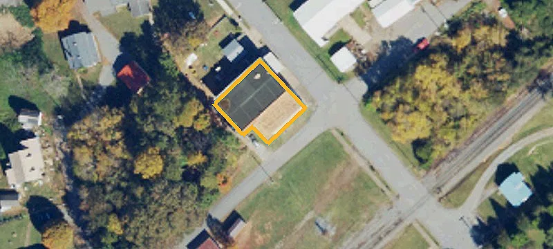 152 Main St