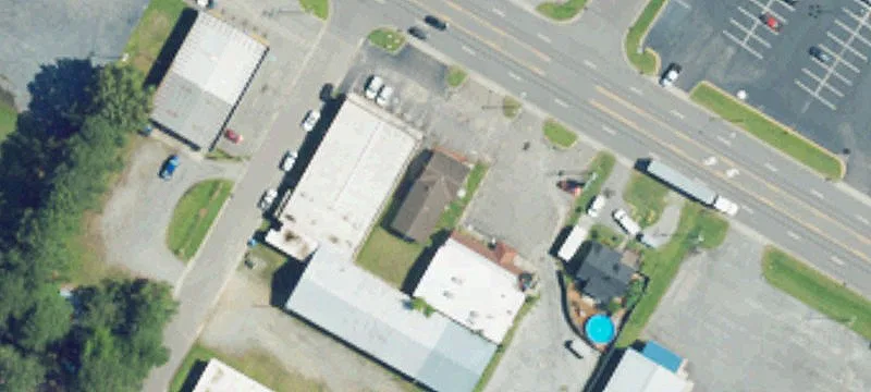 808 Memorial E Dr