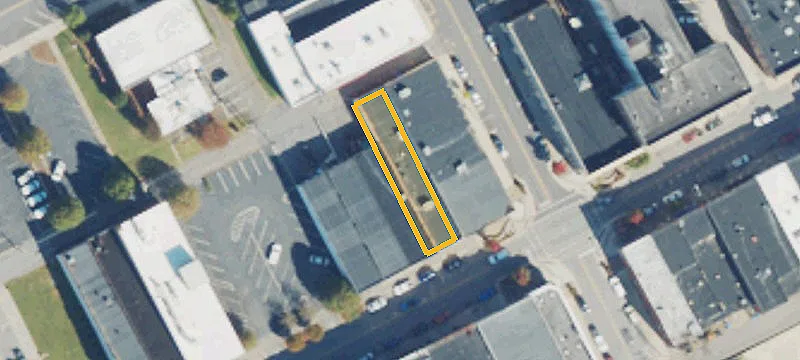 906 Main St