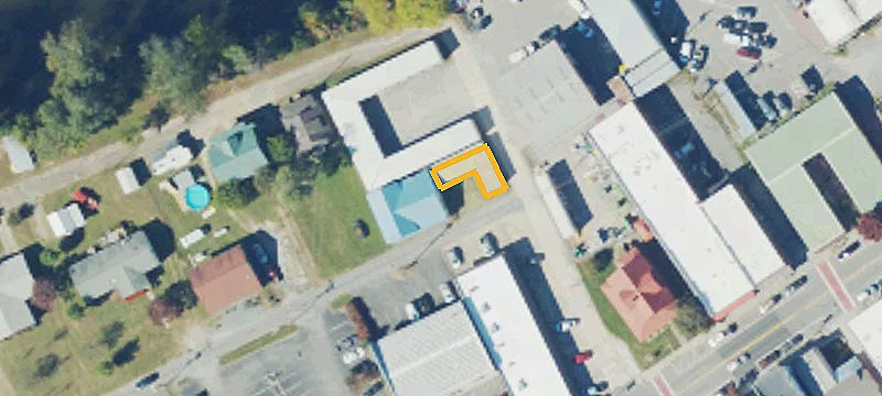 12 Thomas Ln