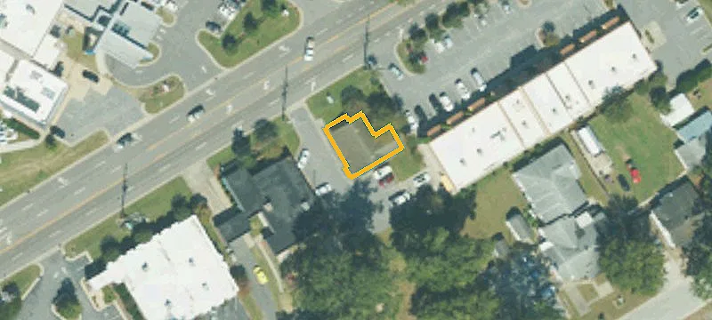 1211 Highland Dr