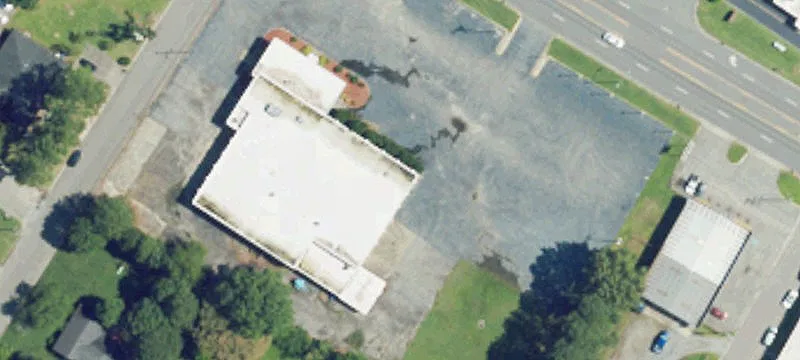720 Memorial E Dr