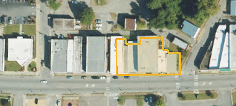 301 Main St