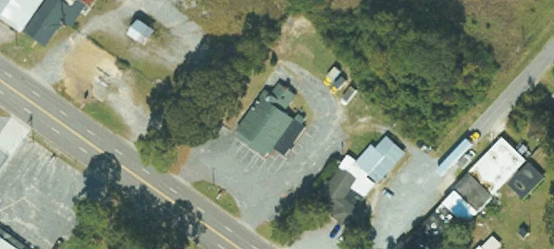 712 Riv Rd