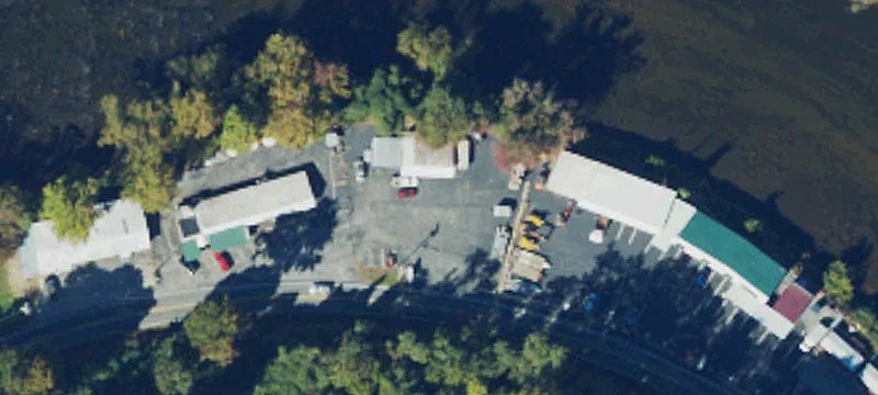 1371 Main St