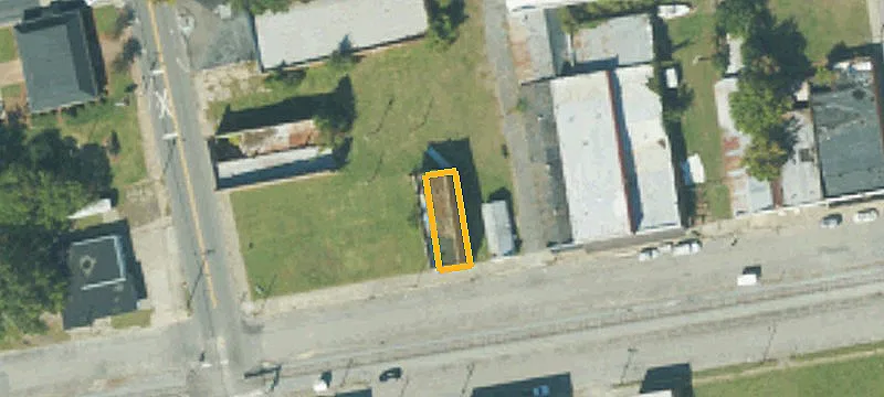 106 Railroad St