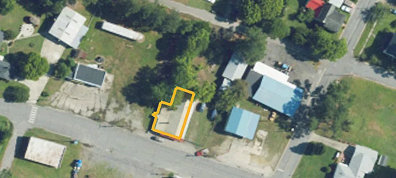 2043 Main St