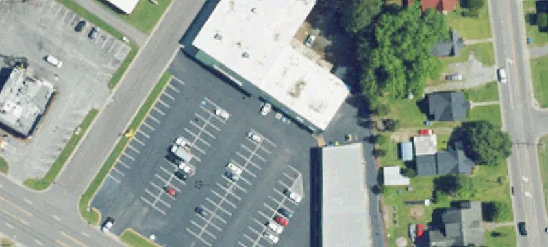 901 Memorial E Dr