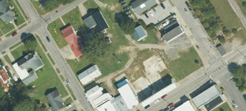 108 Thompson Ave