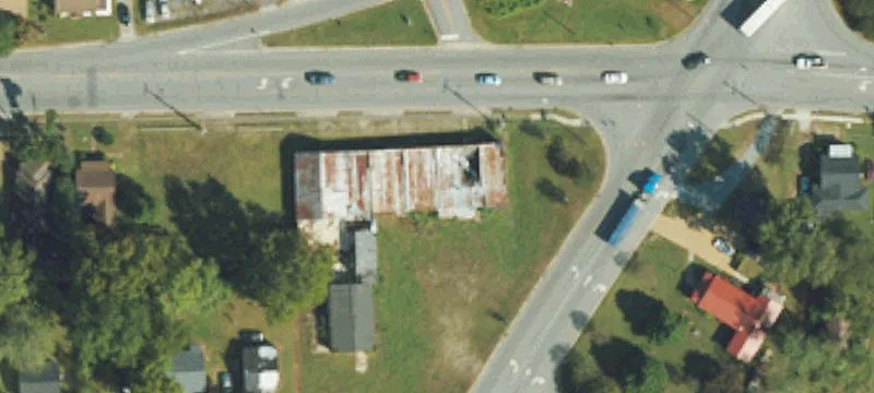 1104 Main St
