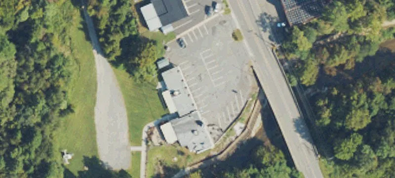 1384 Main St