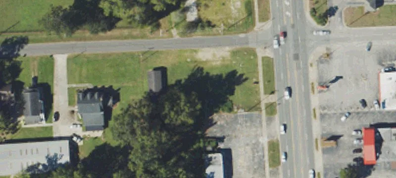 307 Lewis St