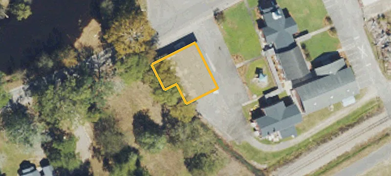 1241 Main St