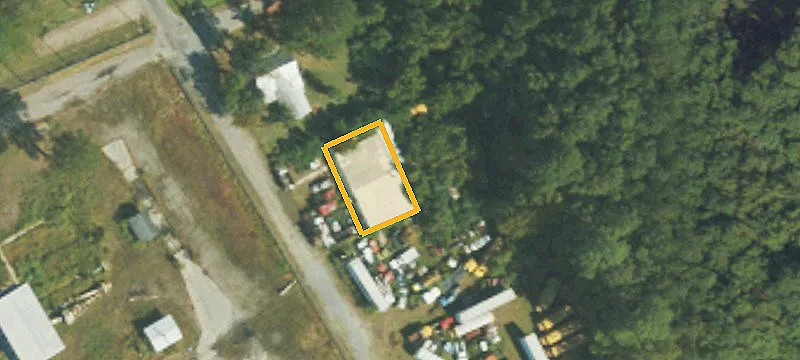 303 Chestnut Ct