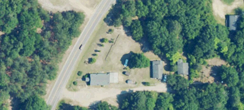 1382 Main St