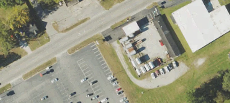 900 5th St Near