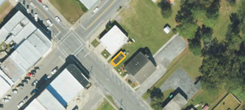 325 Main St