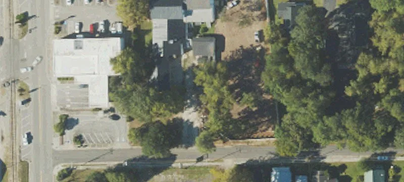 102 Live Oak St Near